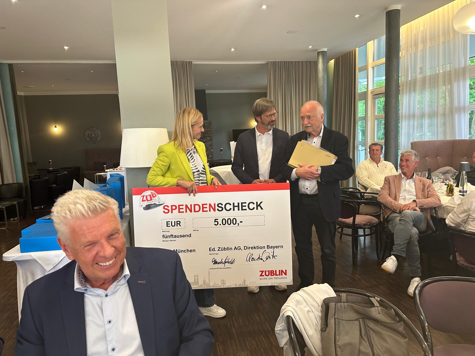 Gemeinsam Gutes tun – Spendenaktion beim Züblin Bayern Golf Cup